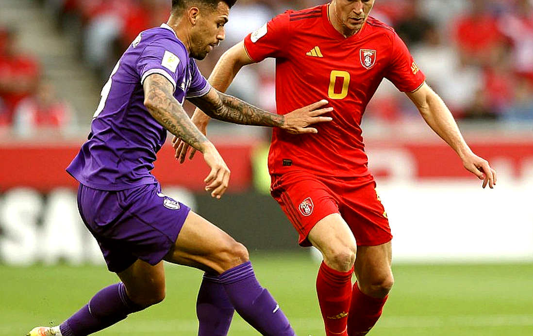 Đọc kỳ chuyển nhượng V.League bằng một bảng mã trống Đọc kỳ chuyển nhượng V.League bằng một bảng mã trống