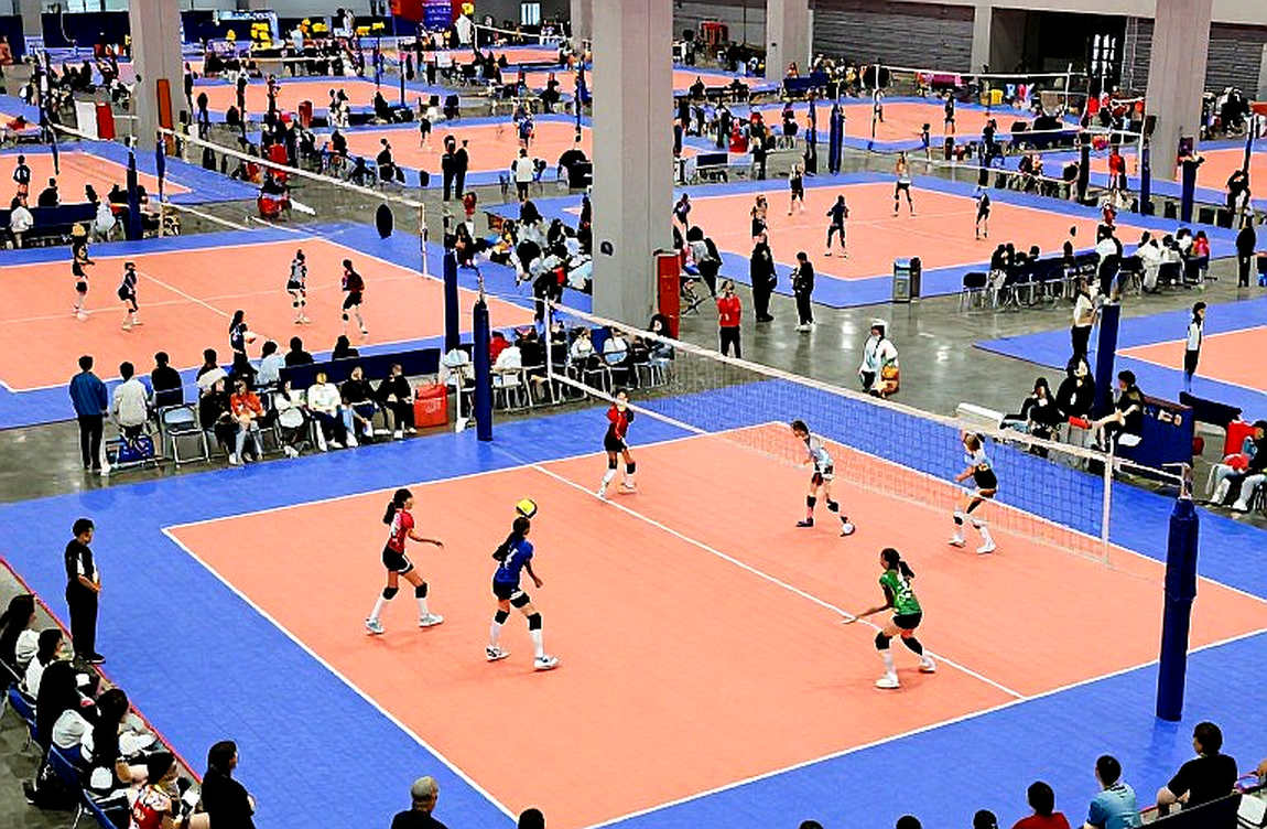 Nebraska thắng trắng Creighton trước 15.405 khán giả: câu chuyện thật nằm ngoài bảng tỷ số