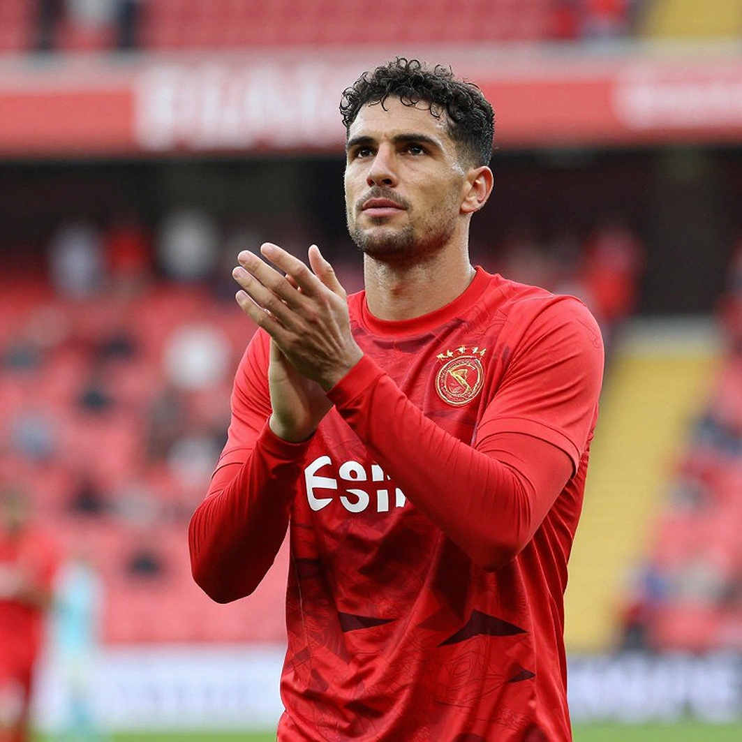 Thủ môn Kovar mắc sai lầm nghiêm trọng, PSV suýt ôm hận trước Sparta Rotterdam