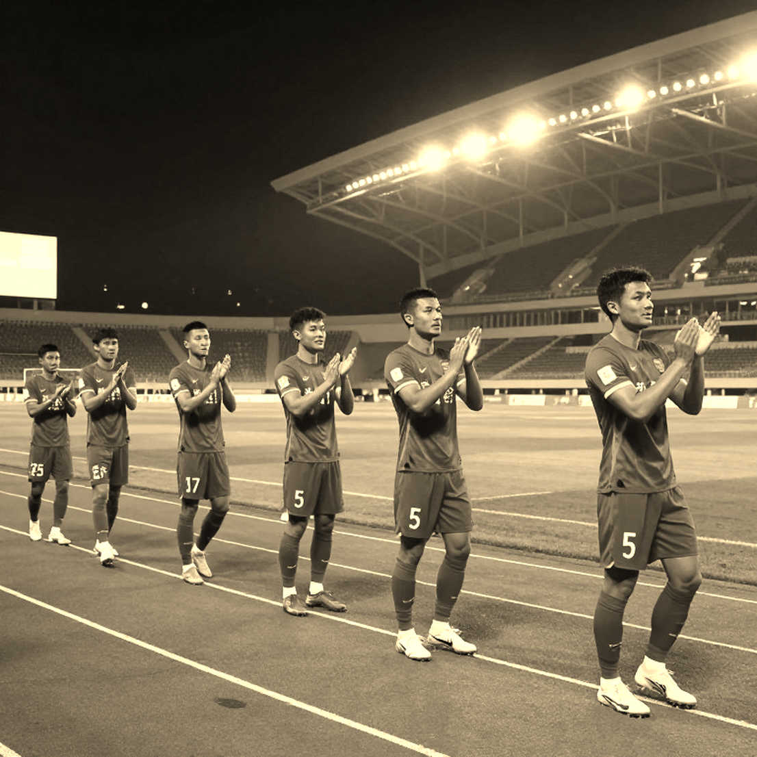 U23 Việt Nam 2-0 U23 Philippines: Thanh Nhàn, Lê Phát và câu chuyện thật của hiệp hai