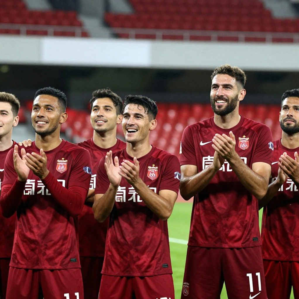 Hanoi FC's 1-4 home defeat: forty minutes in the dressing room, hot-seat pressure and the data gap