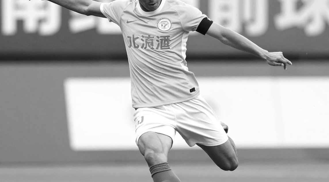 Nhịp đập không nằm ở trái bóng: Cuộc chiến tiêu hao của V.League 1 và những con người bên lề băng ghế dự bị