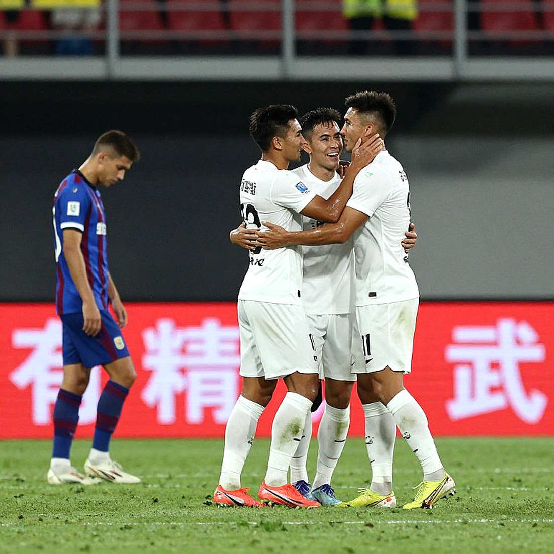 Việt Nam 1-0 Philippines: Ba điểm, một nút thắt bị mất và một báo cáo y tế chưa đóng