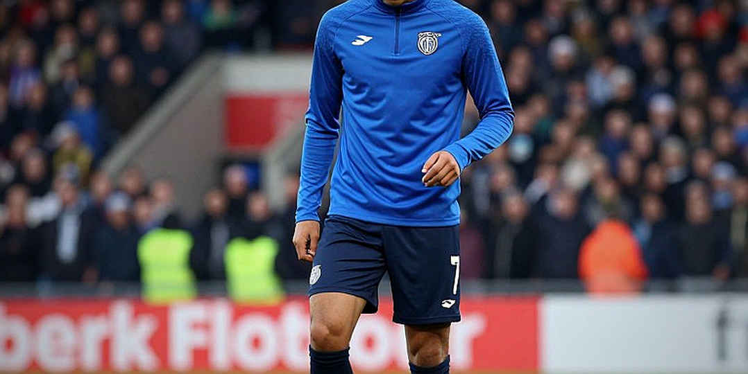 Ngai vàng bỏ trống: cấu trúc hai tầng của cuộc kế vị sau Messi và Ronaldo