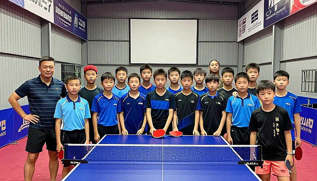 Bóng bàn cộng đồng tại Anh: 'Ping in the Community' cho người cao tuổi và tín hiệu 2026