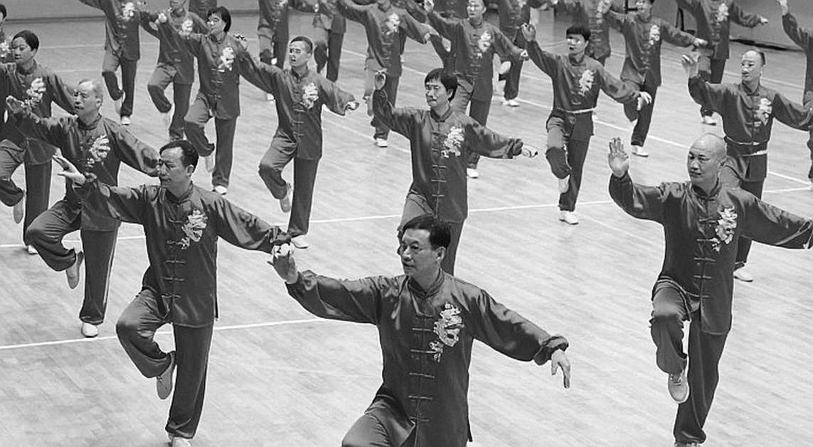 Ba Lan giữ ngôi vô địch bóng chuyền châu Âu: chiến thắng được dệt bằng ba mũi, không phải một